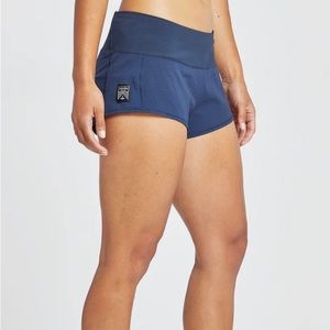 Oiselle Mac Roga Shorts NWT, Size 8. Color Midnight